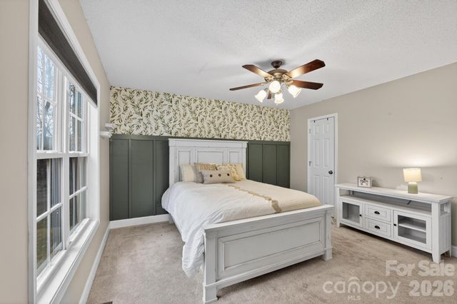 4927 Gateway Drive, Claremont, NC 28610