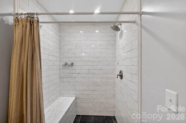 4927 Gateway Drive, Claremont, NC 28610