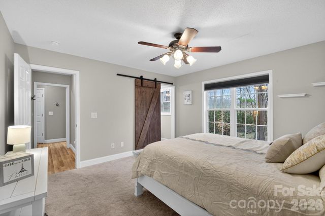 4927 Gateway Drive, Claremont, NC 28610