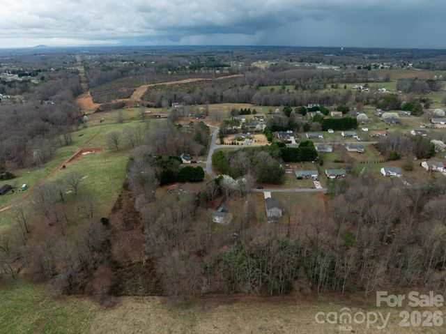 4927 Gateway Drive, Claremont, NC 28610