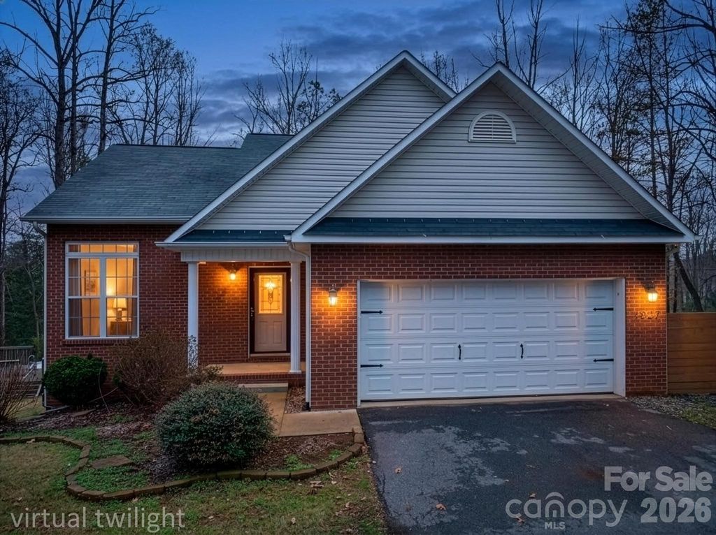 4927 Gateway Drive, Claremont, NC 28610