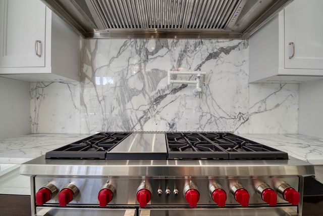 3282 Doriann Court, Northbrook, IL 60062