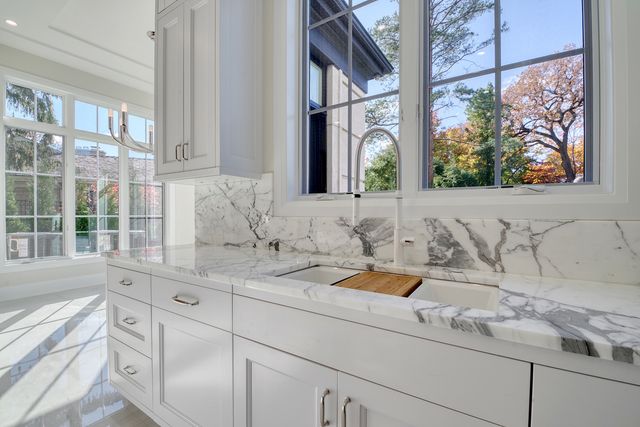 3282 Doriann Court, Northbrook, IL 60062