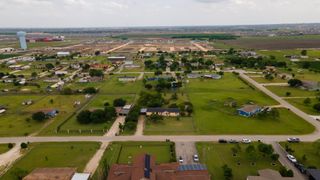304 Thomas Park DR, Hutto, TX 78634