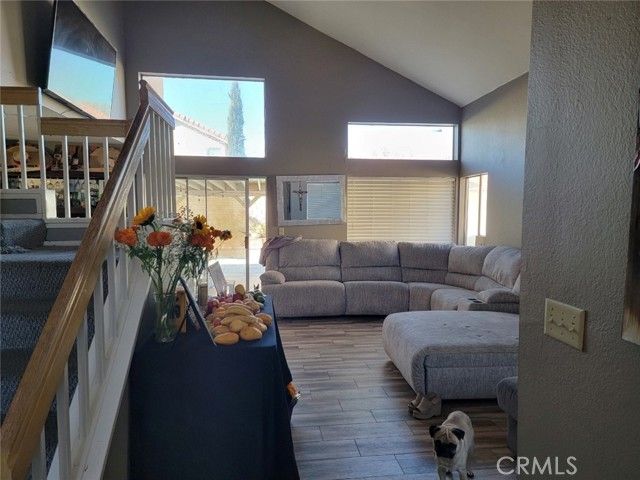 36901 33rd Street, Palmdale, CA 93550