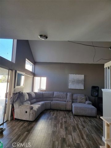 36901 33rd Street, Palmdale, CA 93550