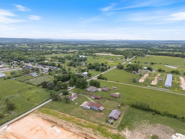 113 E Holt Road, Lincoln, AR 72744