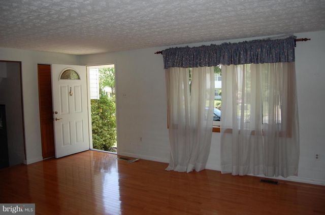 1818 MONTREAL RD, Severn, MD 21144