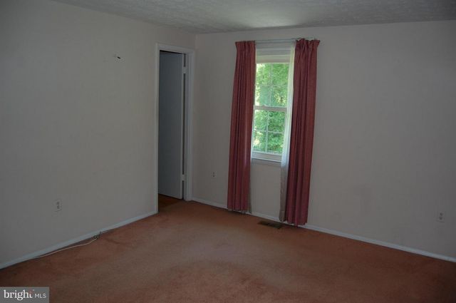 1818 MONTREAL RD, Severn, MD 21144
