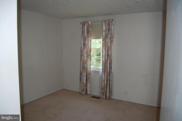 1818 MONTREAL RD, Severn, MD 21144