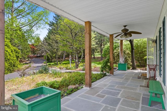 65 COVERED BRIDGE RD, New Hope, PA 18938