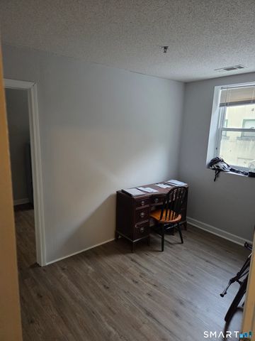 42 South Cherry Street 238, Wallingford, CT 06492