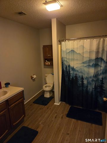 42 South Cherry Street 238, Wallingford, CT 06492