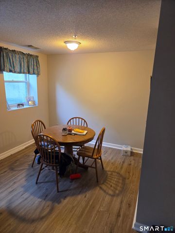 42 South Cherry Street 238, Wallingford, CT 06492