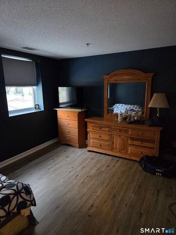 42 South Cherry Street 238, Wallingford, CT 06492