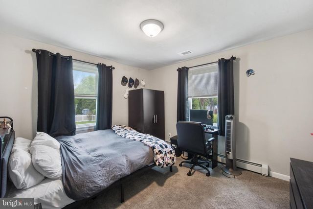 1363 GLEN ECHO DR, Huntingdon Valley, PA 19006