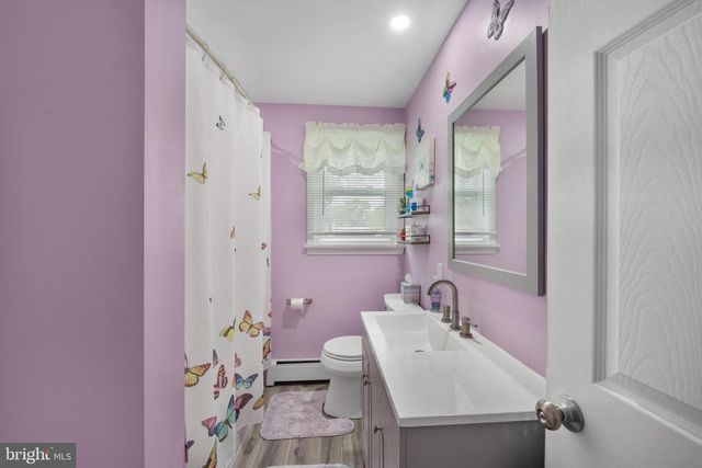 1363 GLEN ECHO DR, Huntingdon Valley, PA 19006