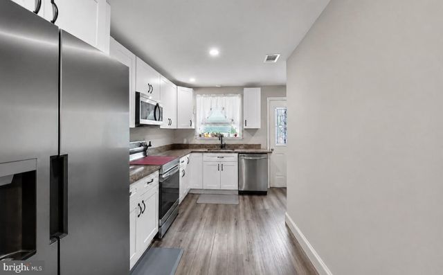 1363 GLEN ECHO DR, Huntingdon Valley, PA 19006