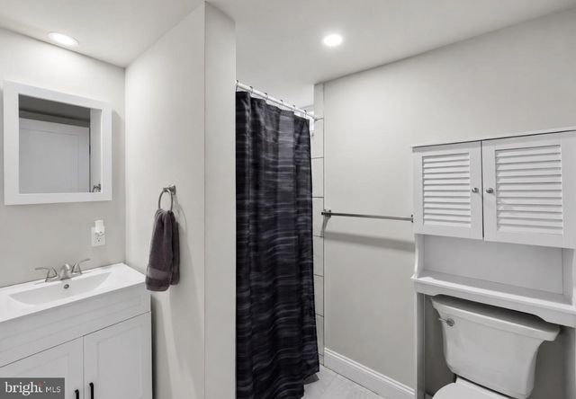 1363 GLEN ECHO DR, Huntingdon Valley, PA 19006