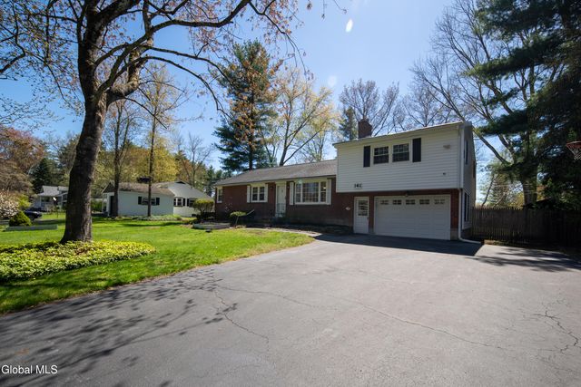 141 Birchwood Drive, Guilderland, NY 12303