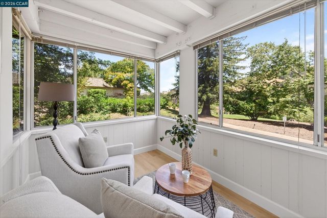 3410 Tice Creek Dr 2, Walnut Creek, CA 94595