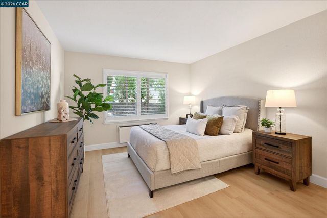 3410 Tice Creek Dr 2, Walnut Creek, CA 94595