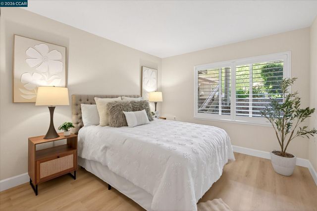 3410 Tice Creek Dr 2, Walnut Creek, CA 94595