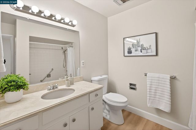 3410 Tice Creek Dr 2, Walnut Creek, CA 94595