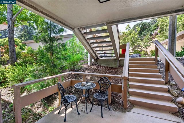 3410 Tice Creek Dr 2, Walnut Creek, CA 94595