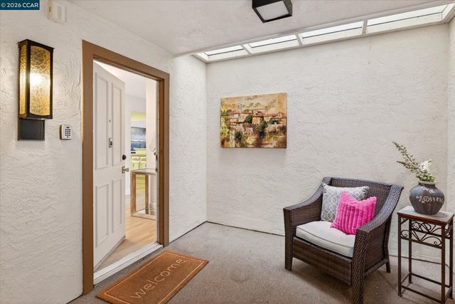 3410 Tice Creek Dr 2, Walnut Creek, CA 94595