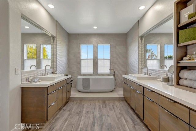 19229 Beckonridge Lane, Huntington Beach, CA 92648