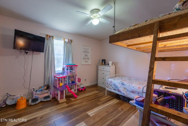 196 Akins Rd, Tellico Plains, TN 37385