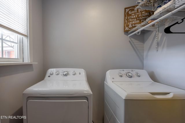 196 Akins Rd, Tellico Plains, TN 37385