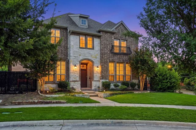 291 Moorland Drive, Richardson, TX 75080
