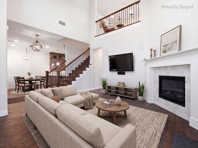 291 Moorland Drive, Richardson, TX 75080