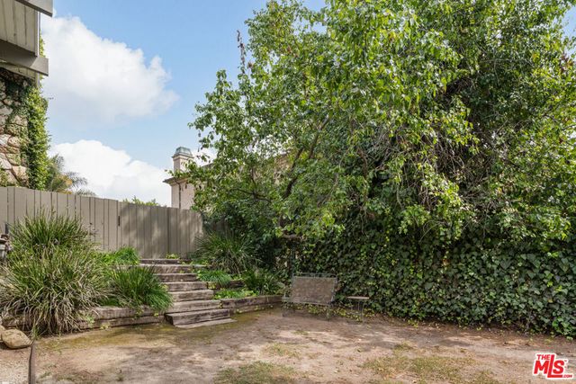 2320 Westridge Road, Los Angeles, CA 90049