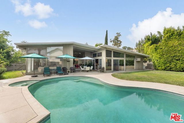 2320 Westridge Road, Los Angeles, CA 90049