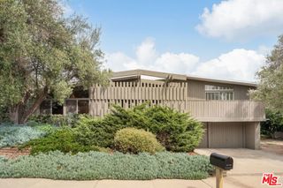 2320 Westridge Road, Los Angeles, CA 90049