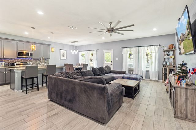 8112 Lakeshore Drive, Kemp, TX 75143
