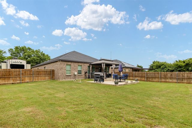 8112 Lakeshore Drive, Kemp, TX 75143