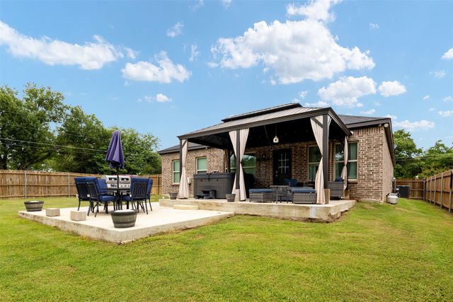 8112 Lakeshore Drive, Kemp, TX 75143