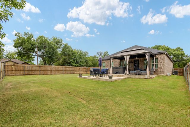 8112 Lakeshore Drive, Kemp, TX 75143