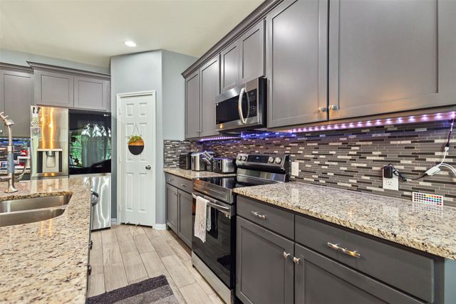 8112 Lakeshore Drive, Kemp, TX 75143