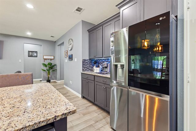 8112 Lakeshore Drive, Kemp, TX 75143