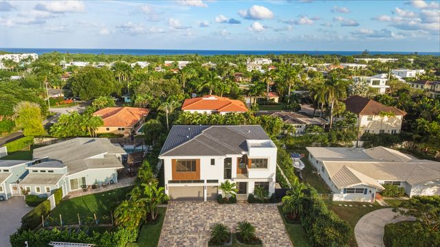 450 NE Spanish Court, Boca Raton, FL 33432