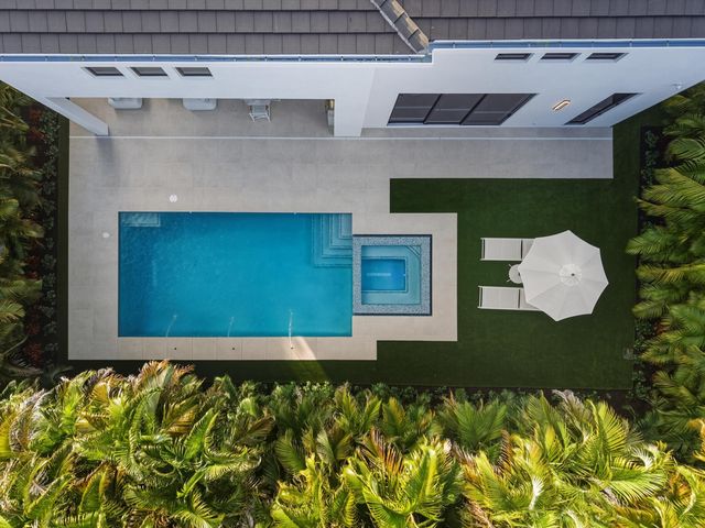 450 NE Spanish Court, Boca Raton, FL 33432