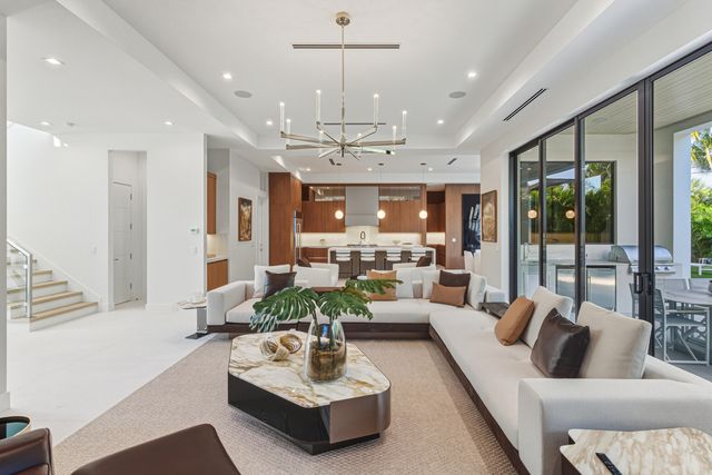 450 NE Spanish Court, Boca Raton, FL 33432