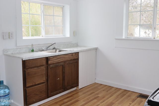 6250 Josephine Road, Norton, VA 24273