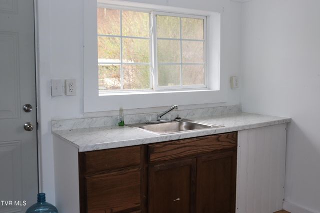 6250 Josephine Road, Norton, VA 24273