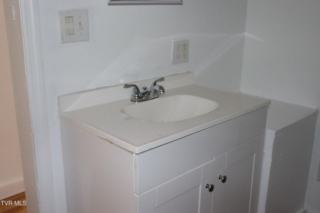 6250 Josephine Road, Norton, VA 24273